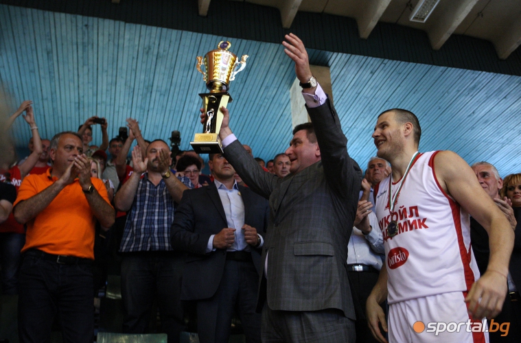 Лукойл Академик отново е на върха в Националната Баскетболна Лига