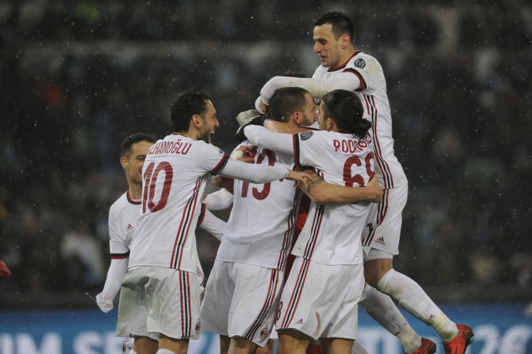 Милан на финал след дузпи срещу Лацио