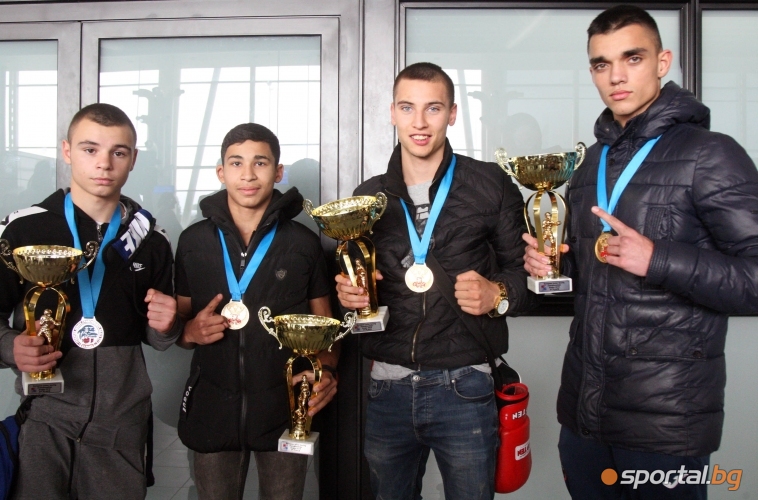  Боксьорите се завърнаха с 3 трофеи и 1 сребро от Европейското за юноши 