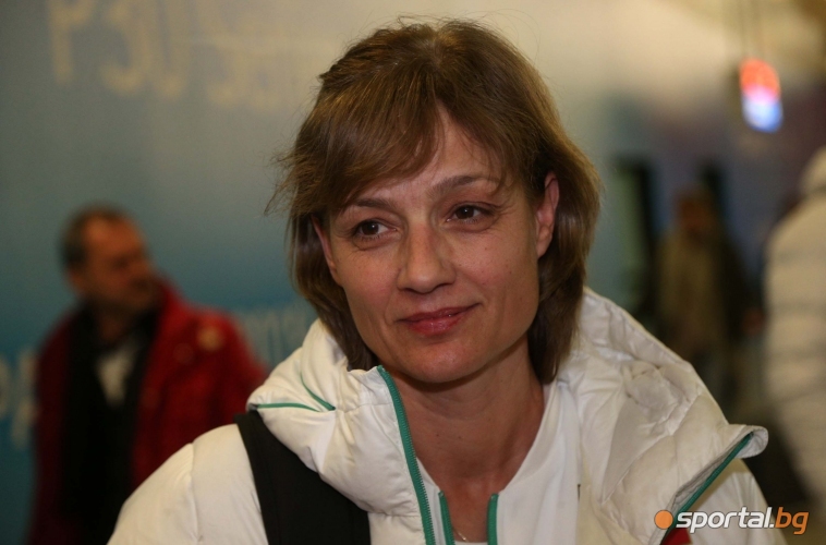  Европейската шампионка Радослава Мавродиева се завърна в България 