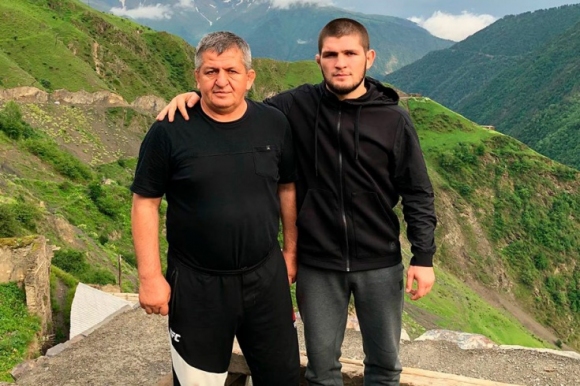 Бащата на Нурмагомедов разкри кой може да е следващият съпeрник на Хабиб